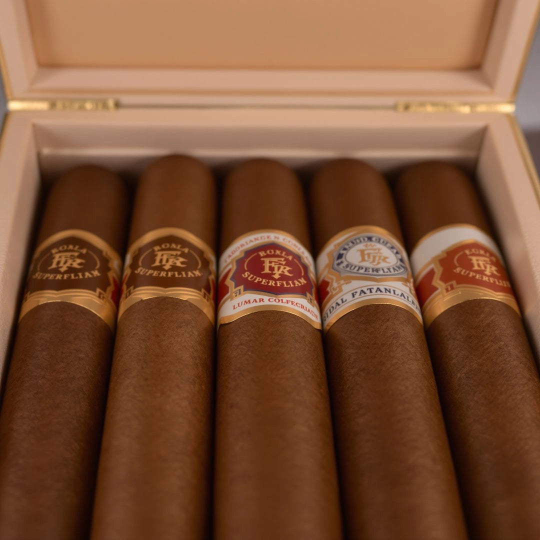 Ash Noir Lounge Sampler (5-Cigar Set)